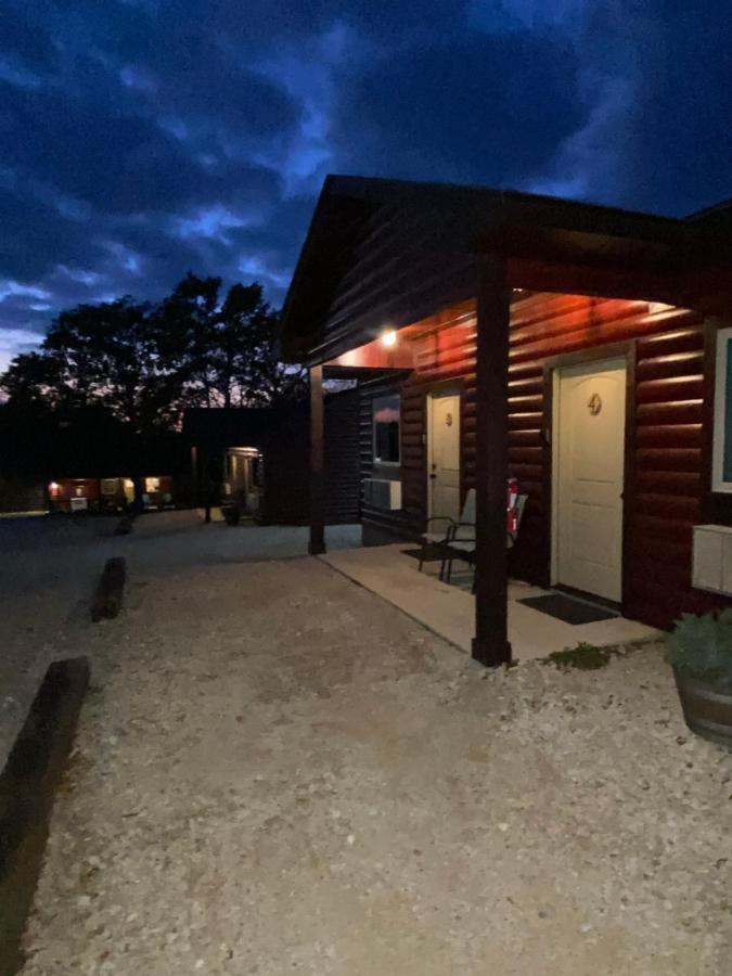 The Woods Lodging Kingston Экстерьер фото