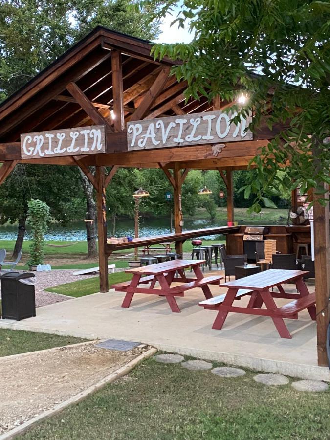 The Woods Lodging Kingston Экстерьер фото